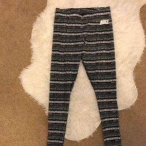 Nike Leg-a-see leggings